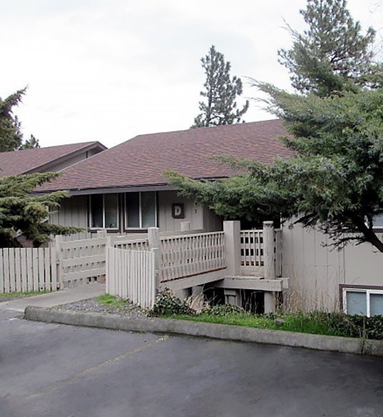 chenowith-rim-apartment Image 1
