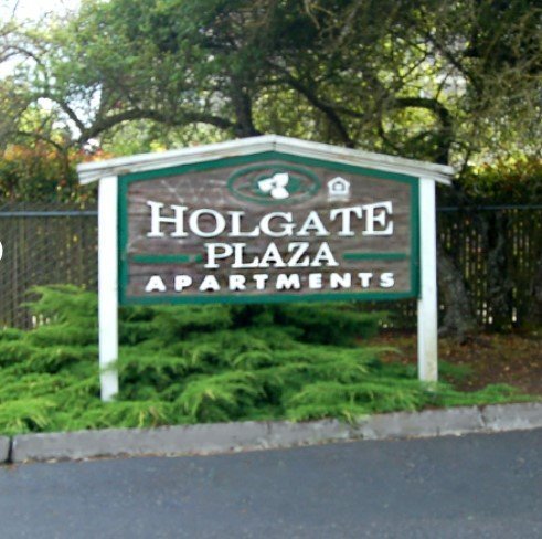 holgate-plaza-apartments Image 1