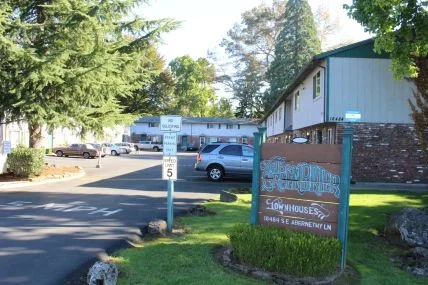 Greenbrier Apartments