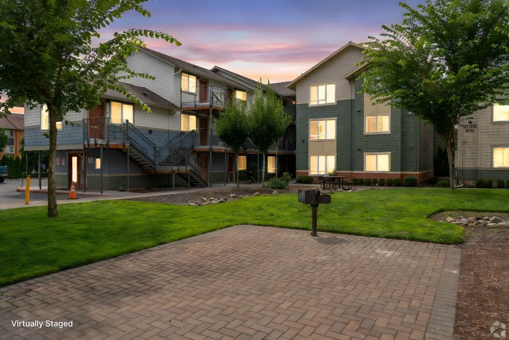 Vine Maple Apartments